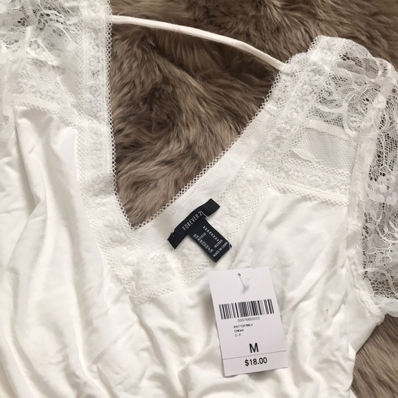 Beautiful knit top - Picture 5 of 9